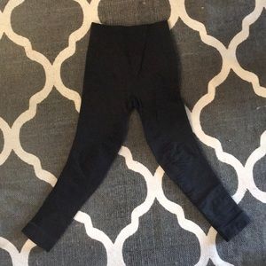 Lululemon Yoga Crop Leggings -Never Worn